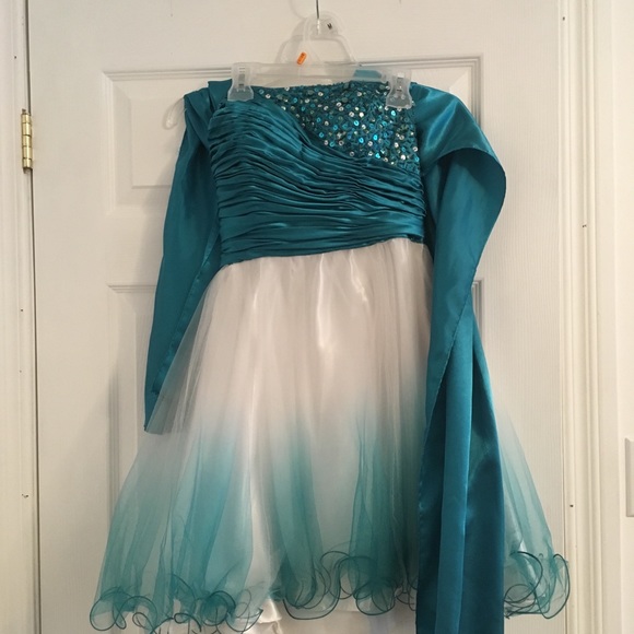 Grad/prom dress - Picture 2 of 7